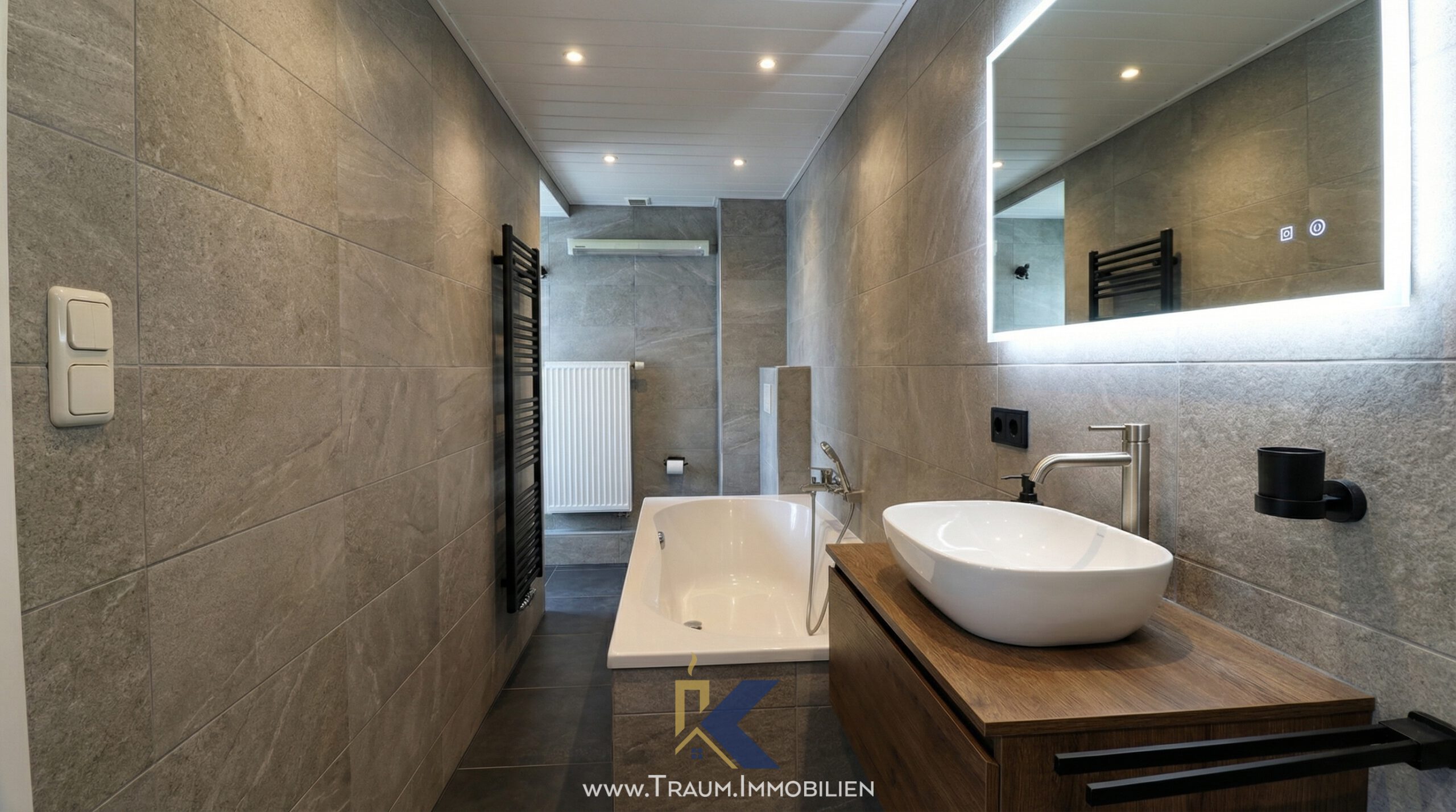 So könnte es aussehen: Badezimmer EG